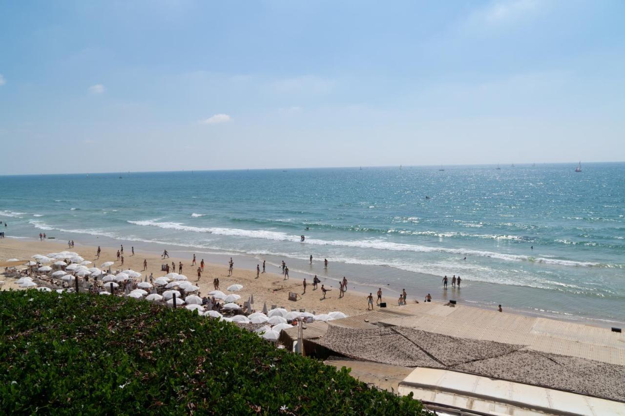 Sea View Stylish 1Br With Balcony By Beachfront Stay Herzelia Esterno foto